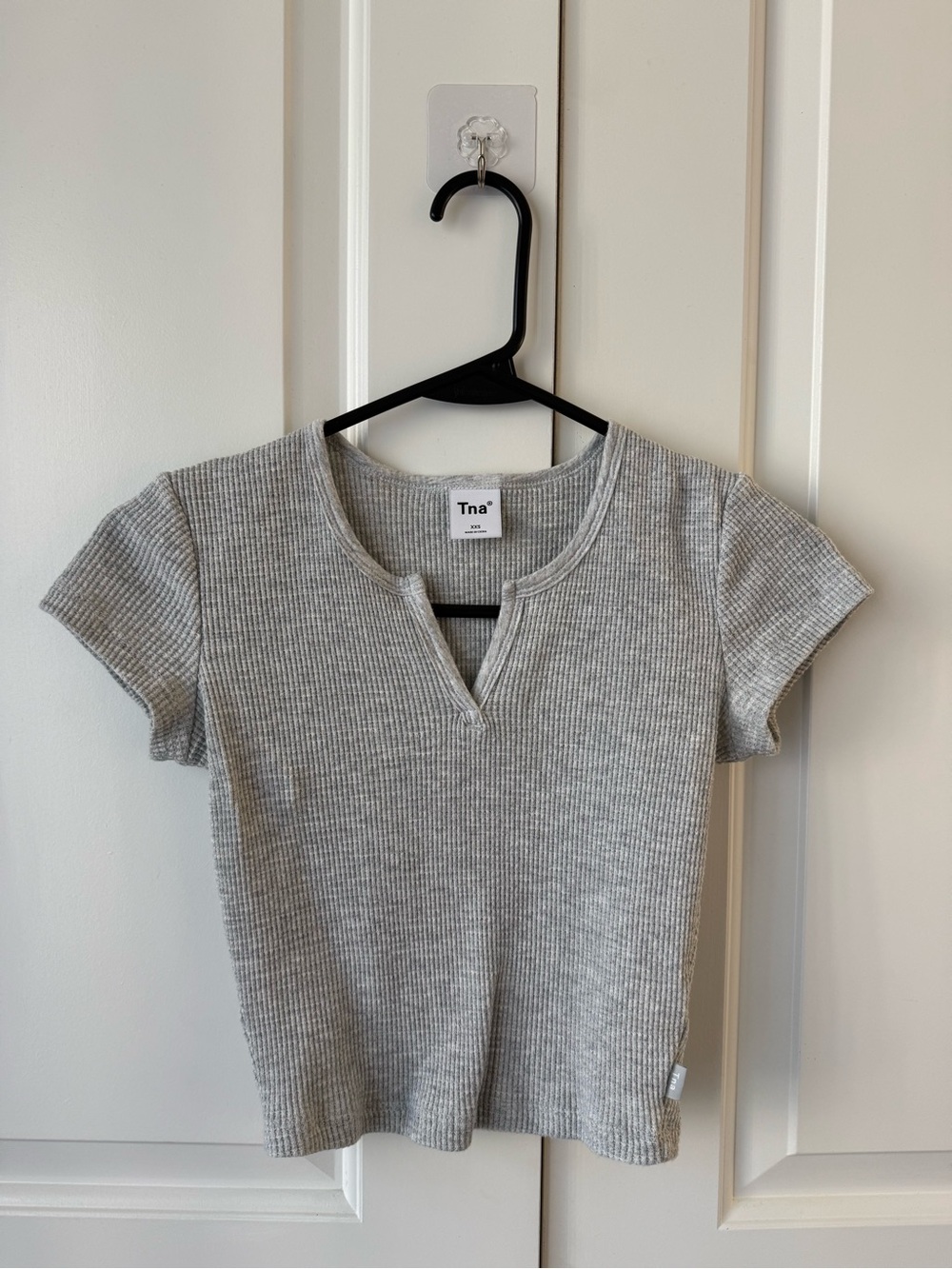 Aritzia Waffle Notch Crop T-Shirt Grey Size XXS
